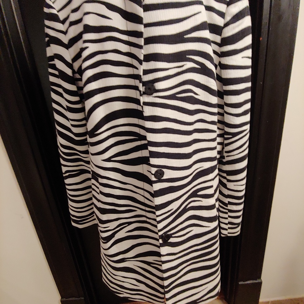 jacket - Picture 2 of 7